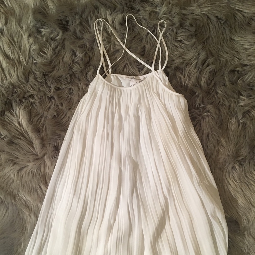 BGBGeneration White Swing Dress Size XS
